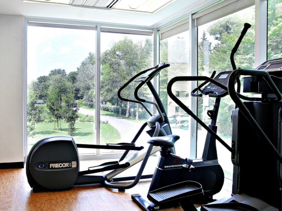 fitness room with cardio equipment